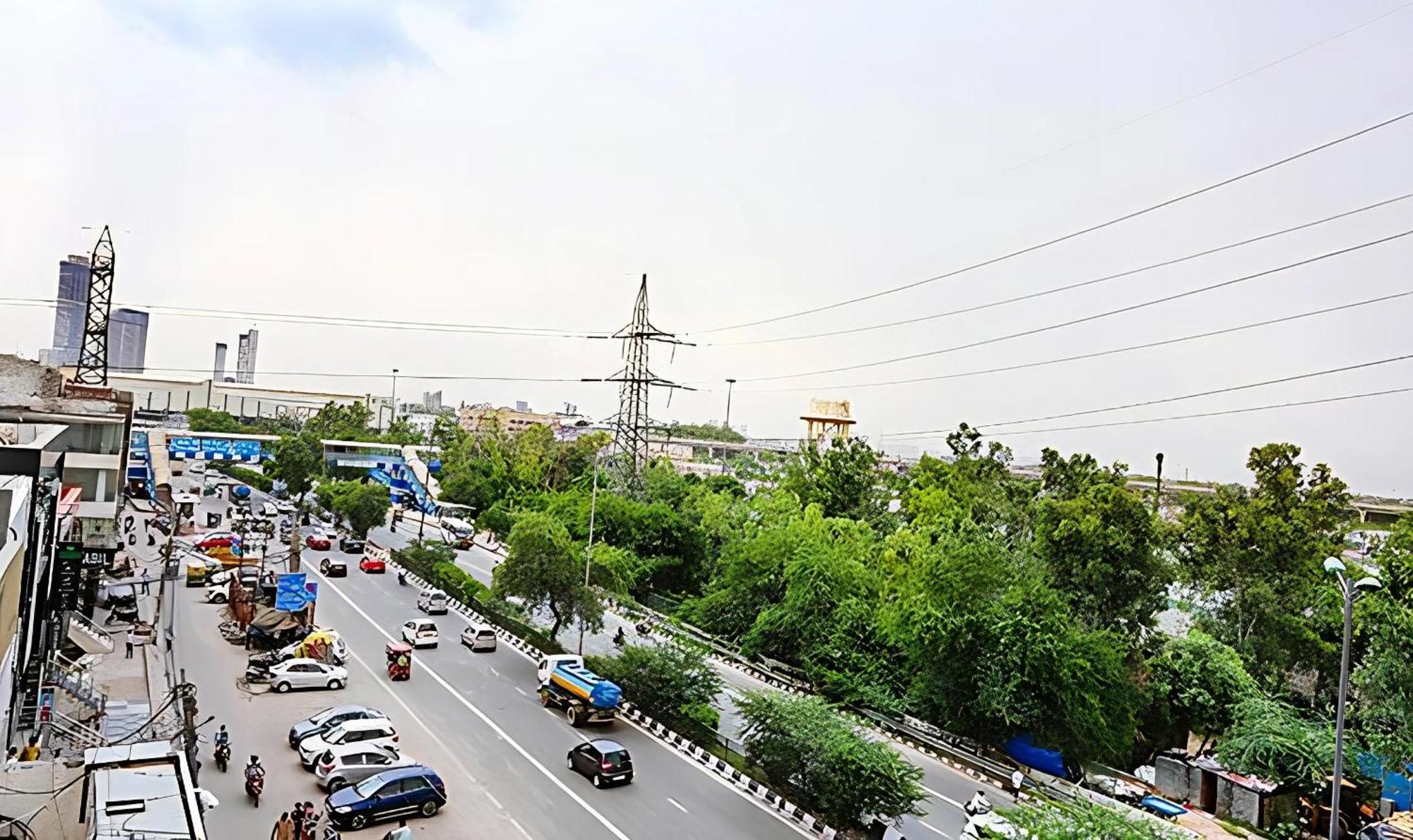 The Eden Hotel Near Okhla Nuova Delhi Esterno foto